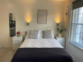 Grays Inn Road - Room 4